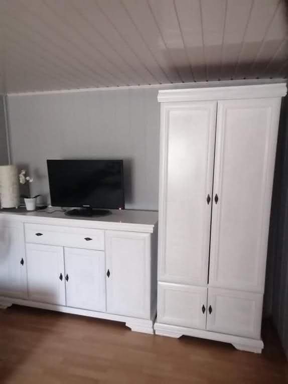 Domek W Slawie Przy Jeziorze Na Galerach Slawa Bagian luar foto