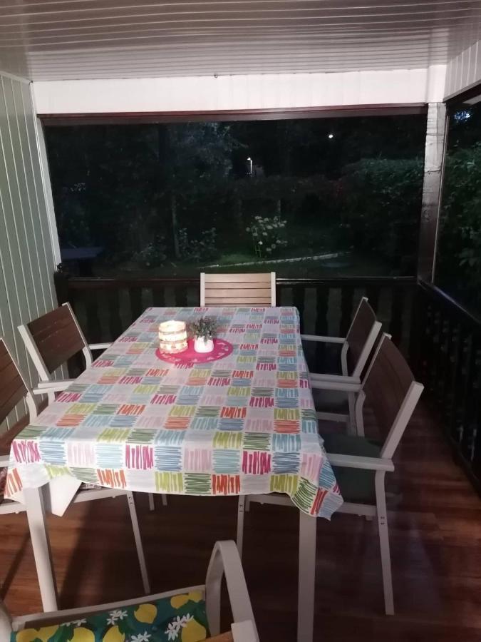 Domek W Slawie Przy Jeziorze Na Galerach Slawa Bagian luar foto